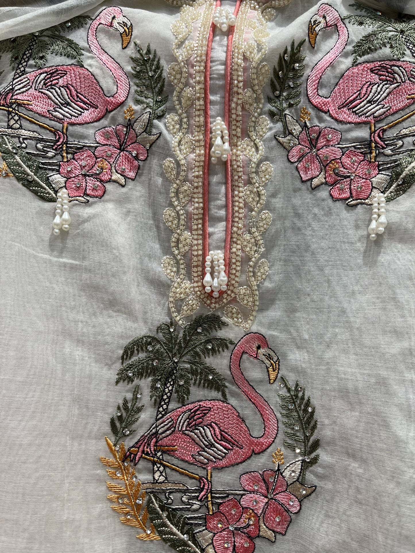 The top fabric is made from soft, breathable mul cotton,