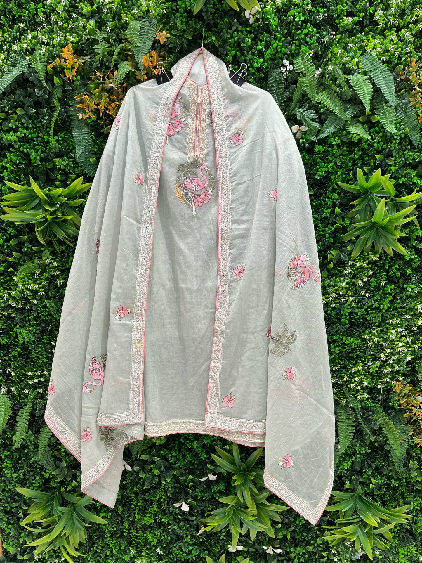 The top fabric is made from soft, breathable mul cotton,