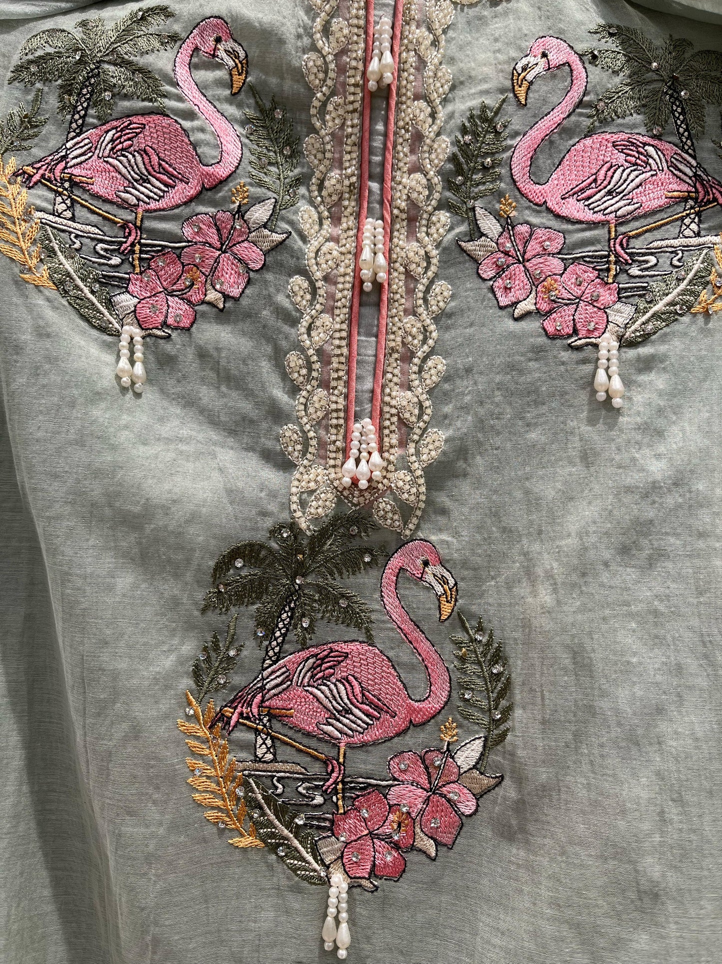 The top fabric is made from soft, breathable mul cotton,