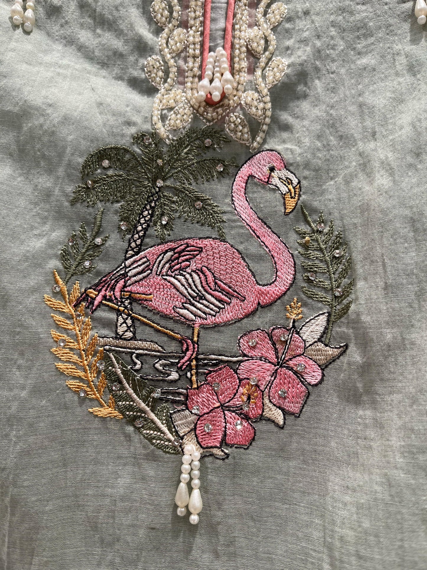 The top fabric is made from soft, breathable mul cotton,