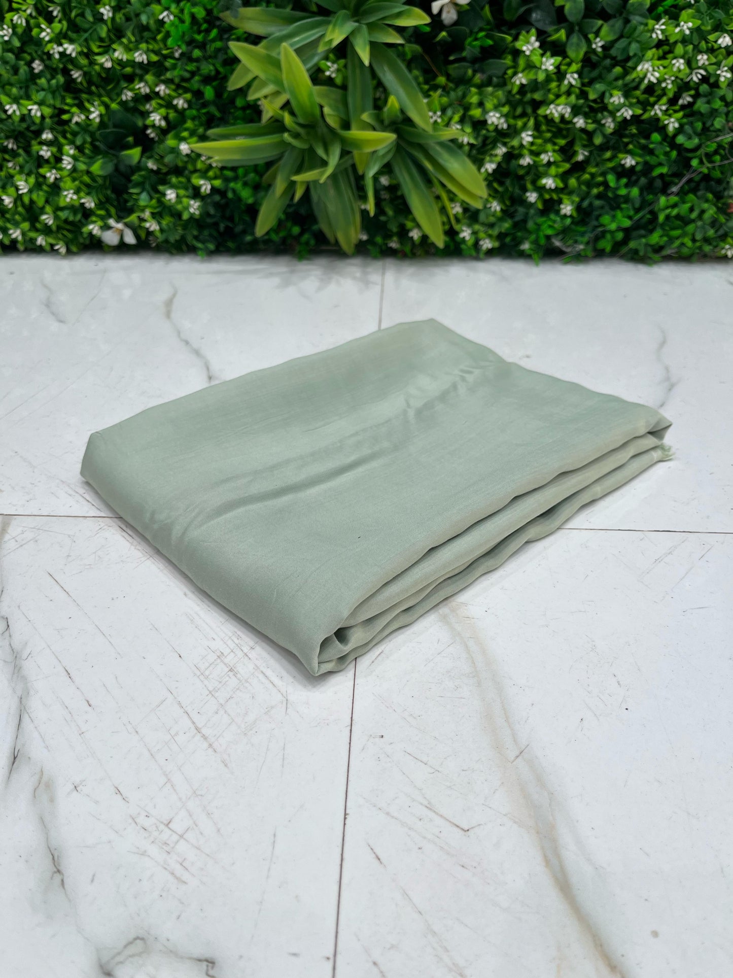 The top fabric is made from soft, breathable mul cotton,