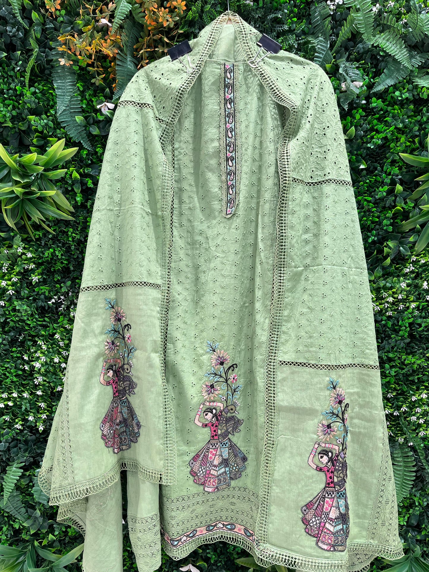 Elegant unstitched suit set crafted from pure cotton fabric