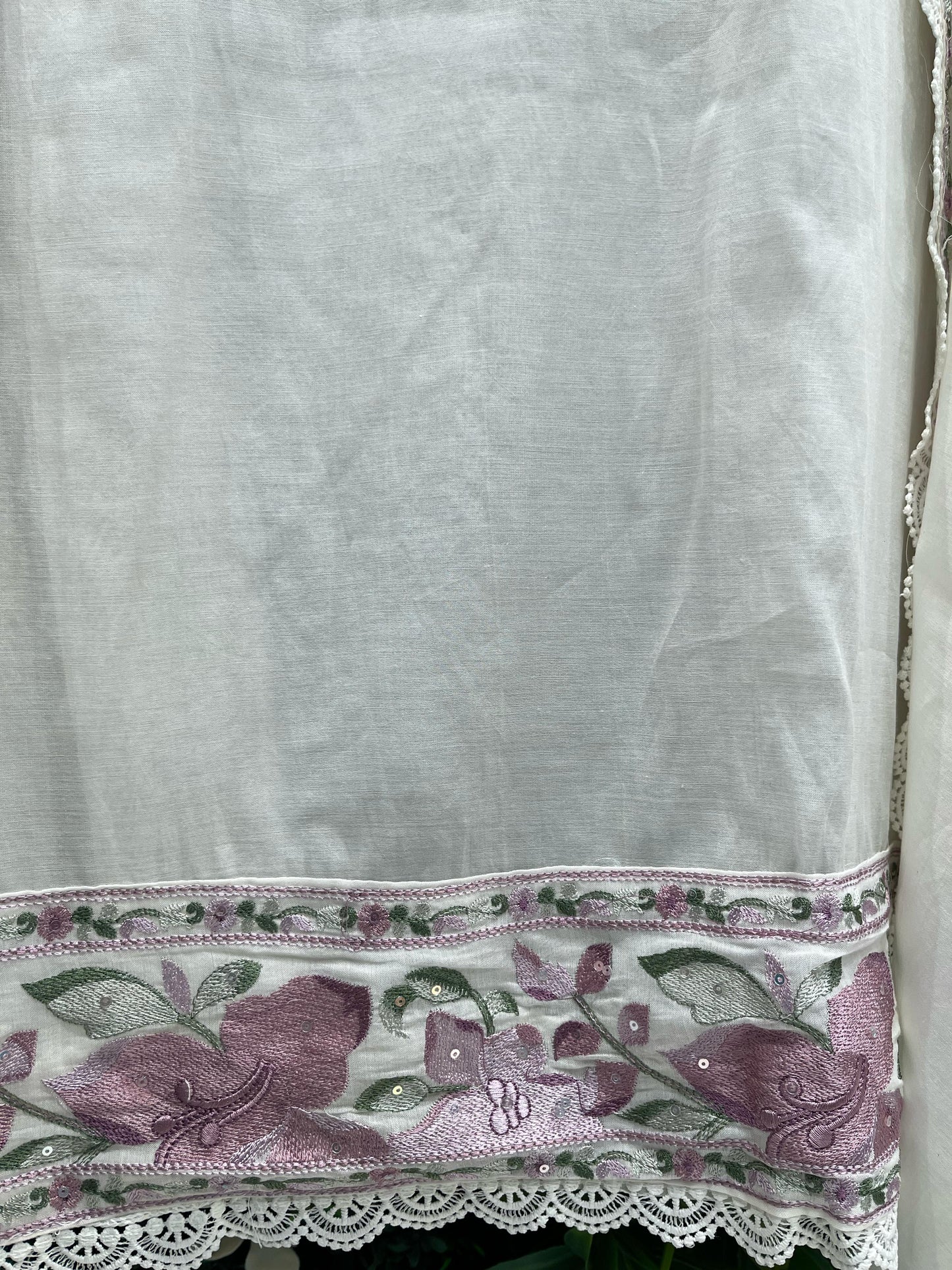 Enhance your ethnic wardrobe with this beautifully designed