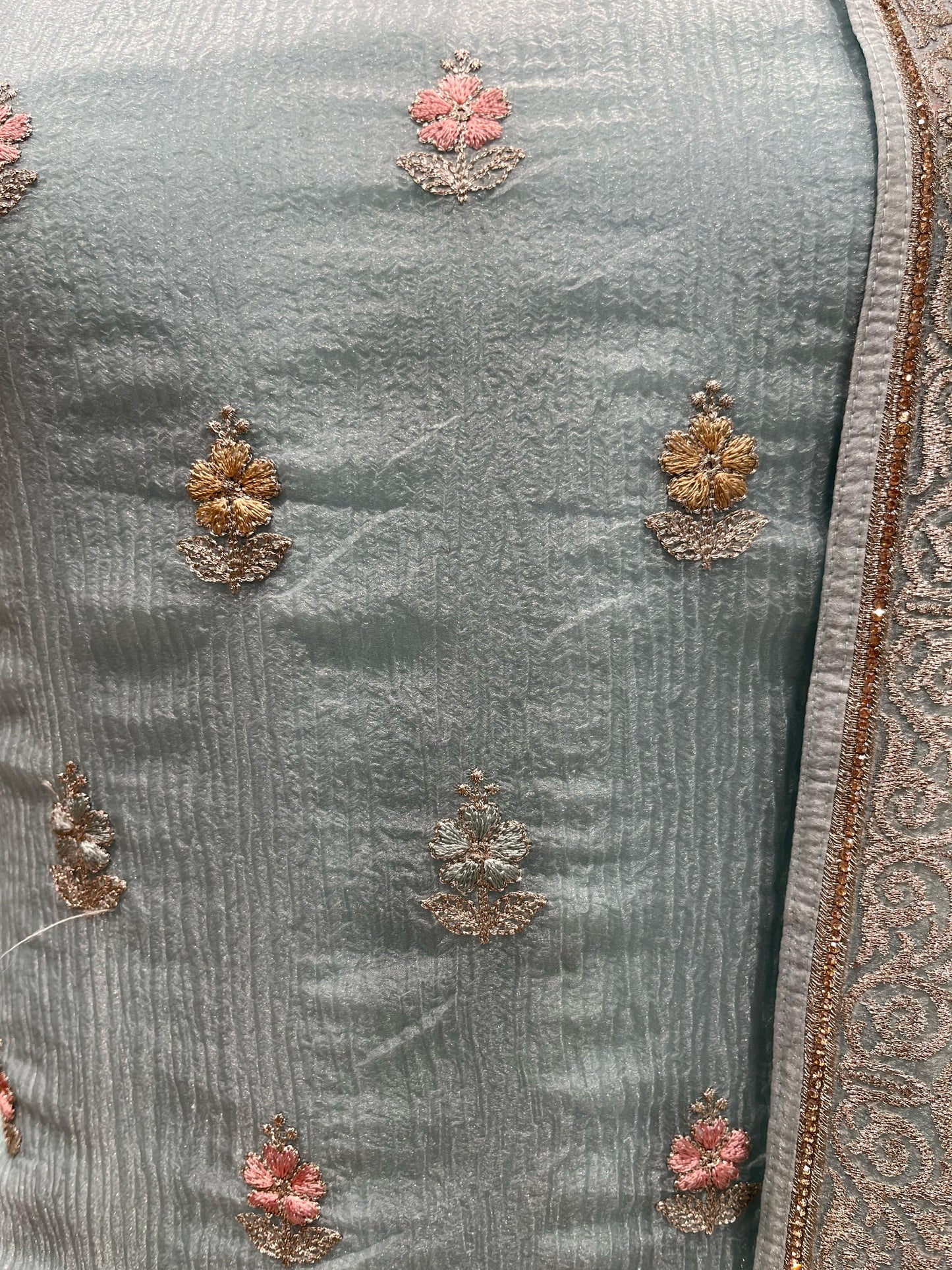 Elevate your ethnic wardrobe with our exquisite unstitched suit setx