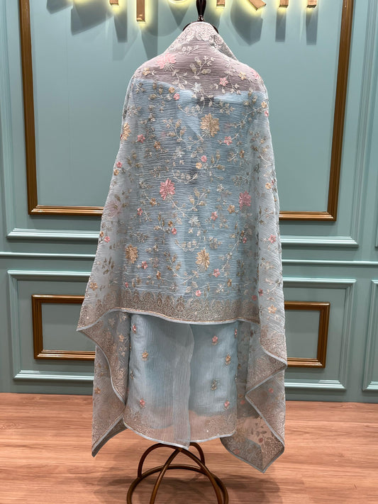 Elevate your ethnic wardrobe with our exquisite unstitched suit setx