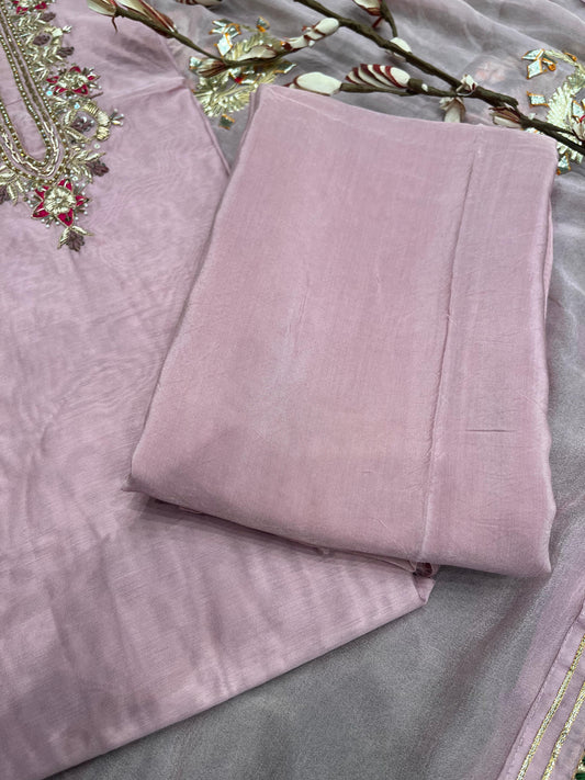 Elegance with this luxurious unstitched suit fabric set