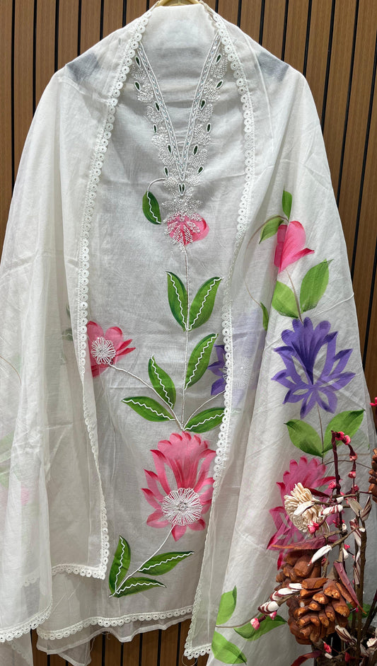 Embrace effortless elegance with this unstitched Maheshwari cotton