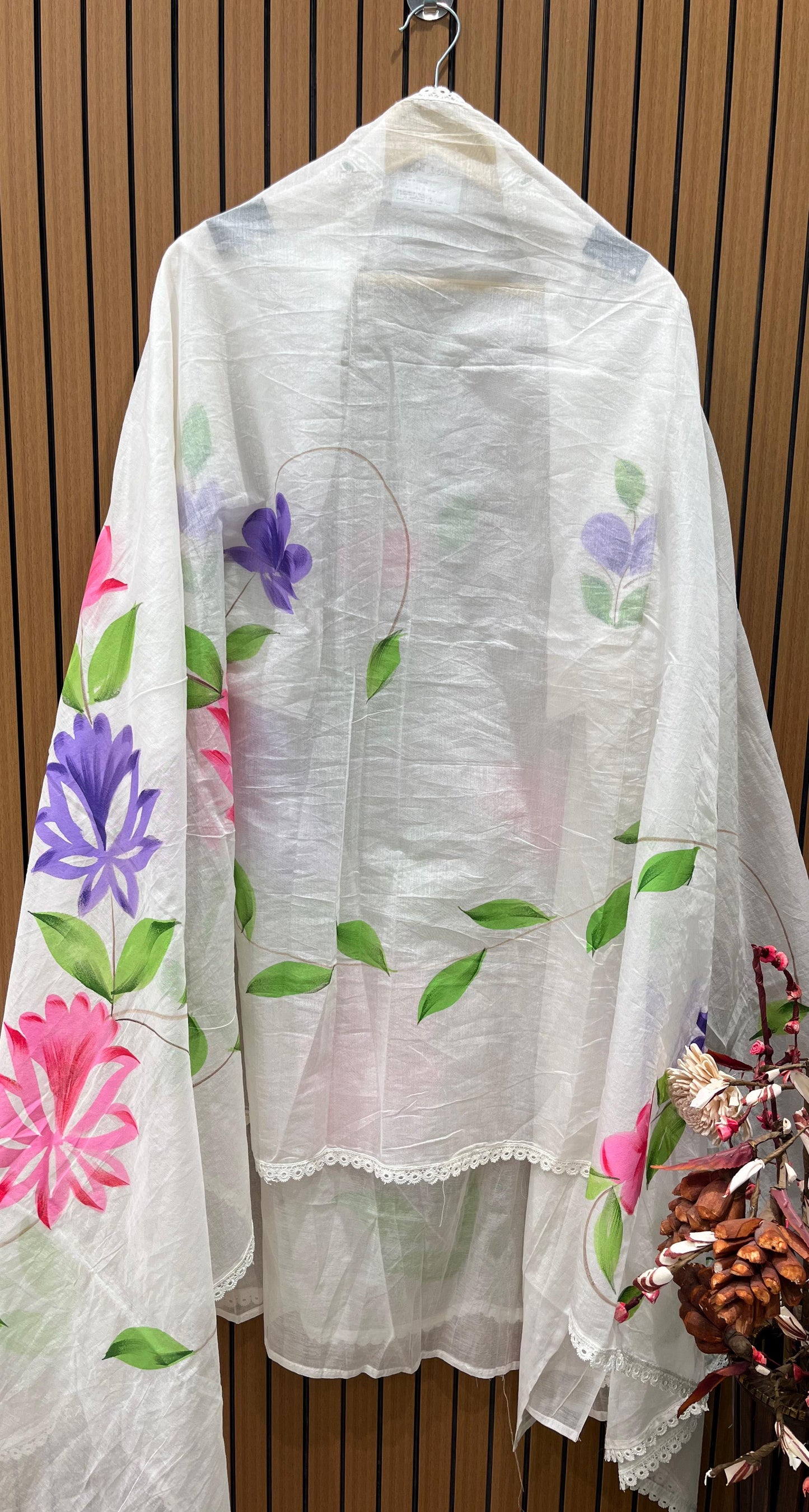 Embrace effortless elegance with this unstitched Maheshwari cotton