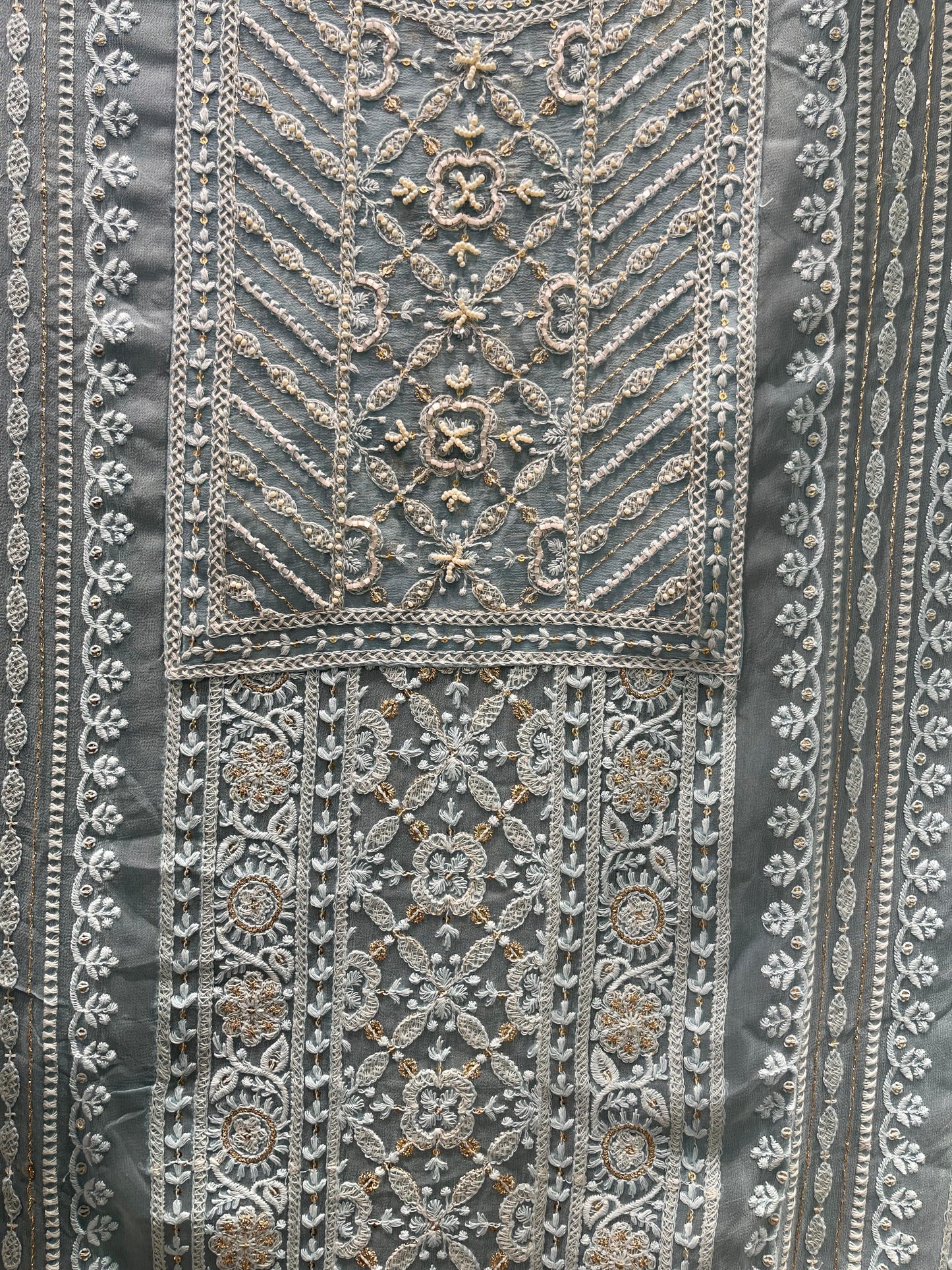 Elevate your ethnic wardrobe with this exquisite