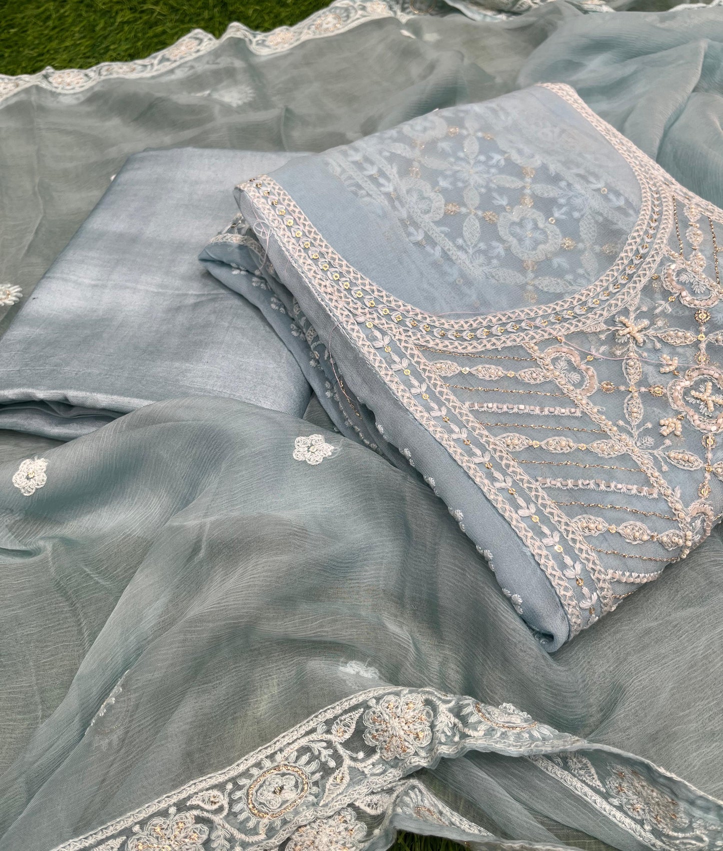 Elevate your ethnic wardrobe with this exquisite