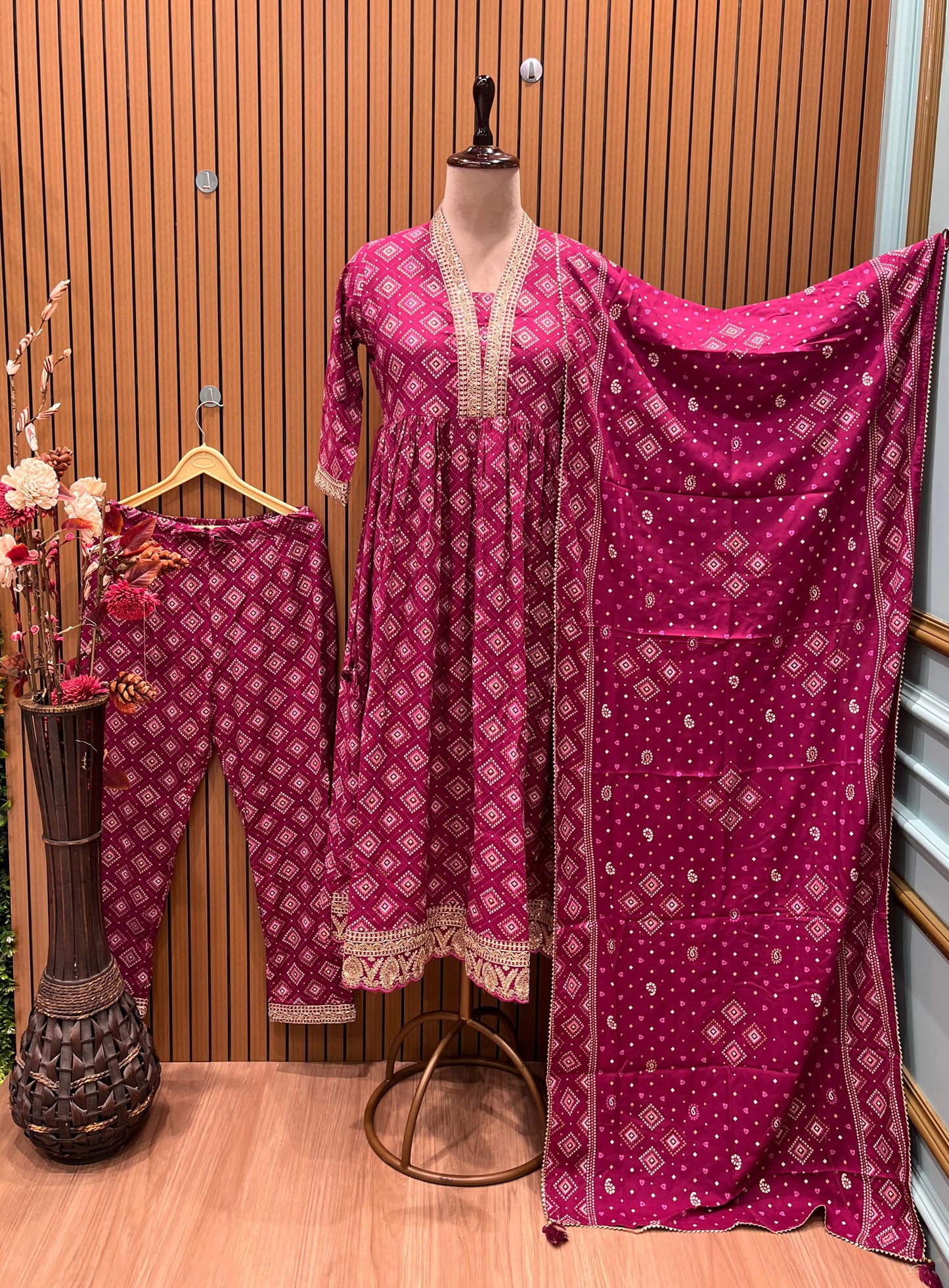 Pure cotton Bandhej design with intricate lace work