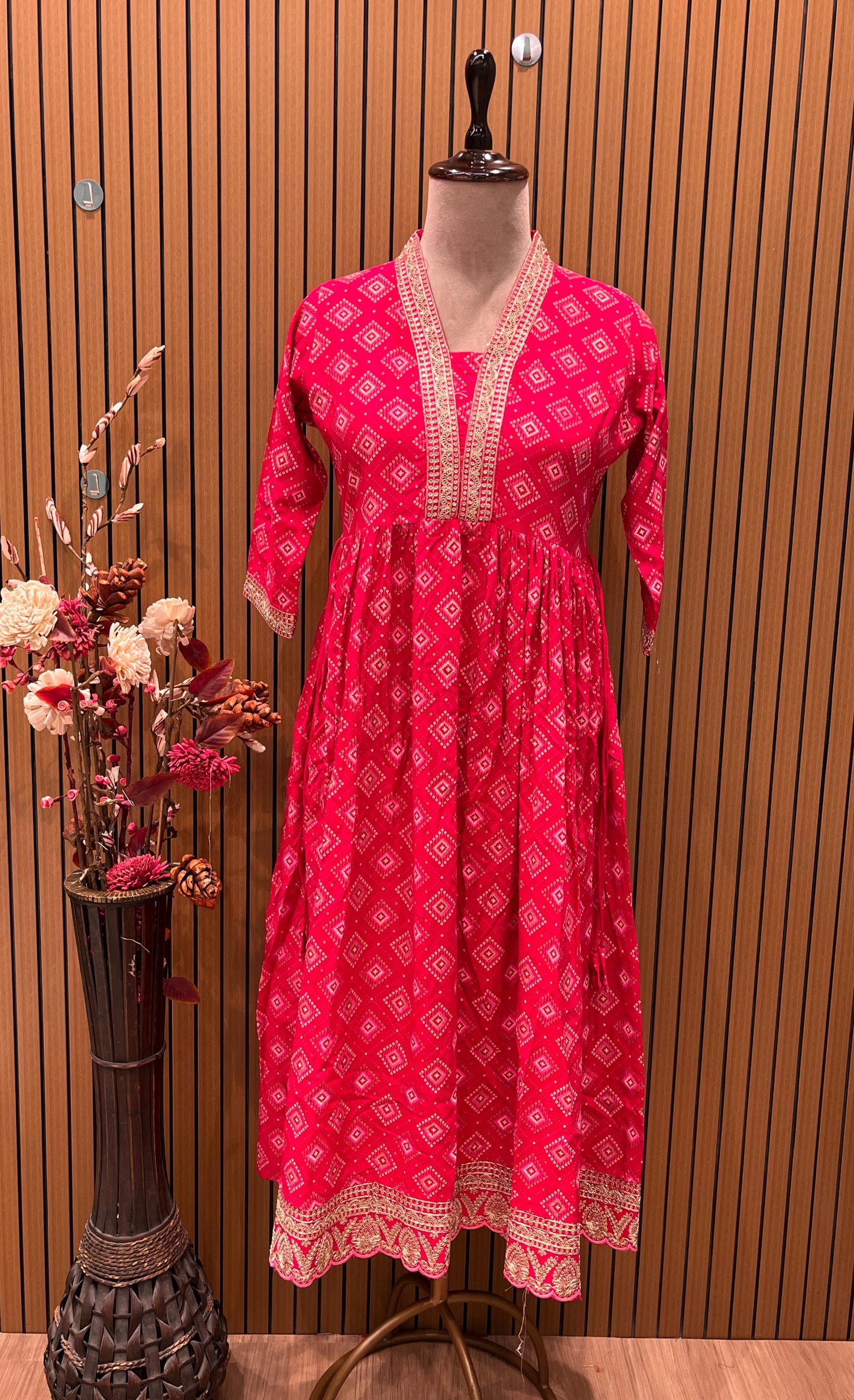 Pure cotton Bandhej design with intricate lace work