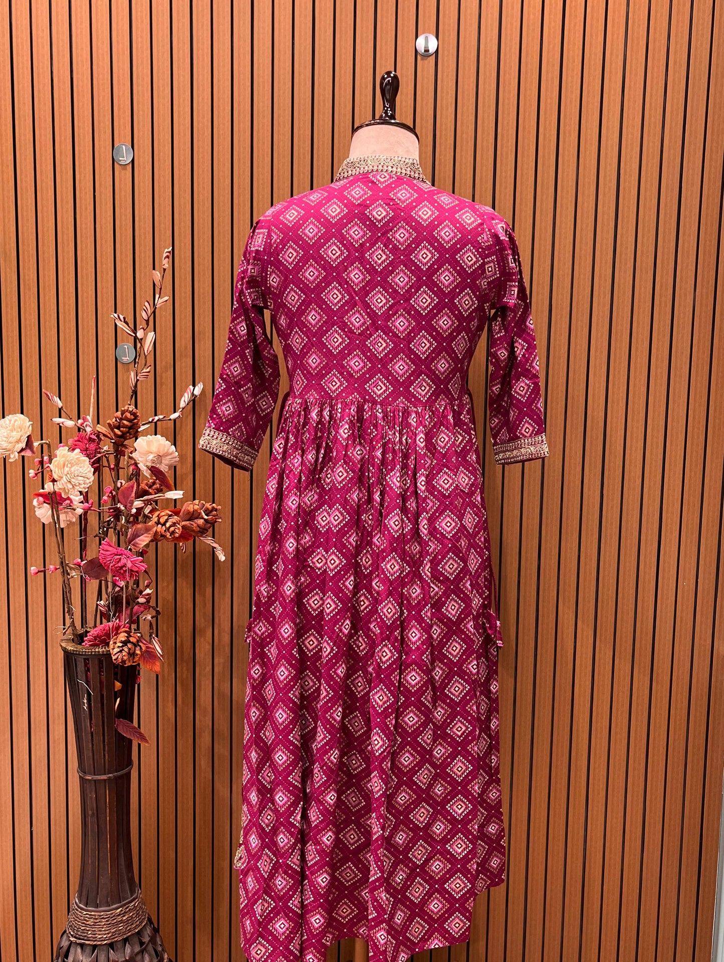 Pure cotton Bandhej design with intricate lace work