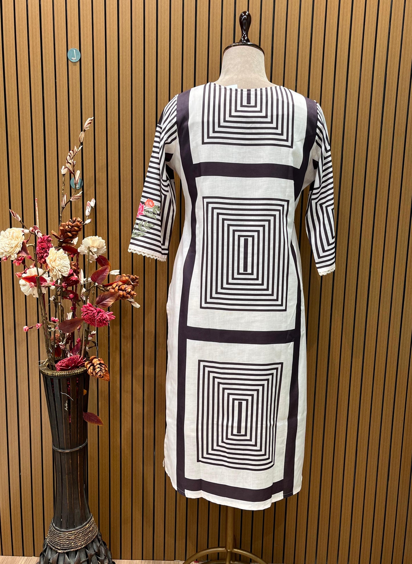 Elegant pure cotton kurti set featuring intricate mirror work