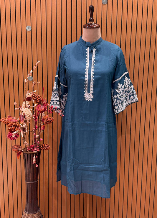 Elevate your ethnic style with our elegant cotton Kurti pan