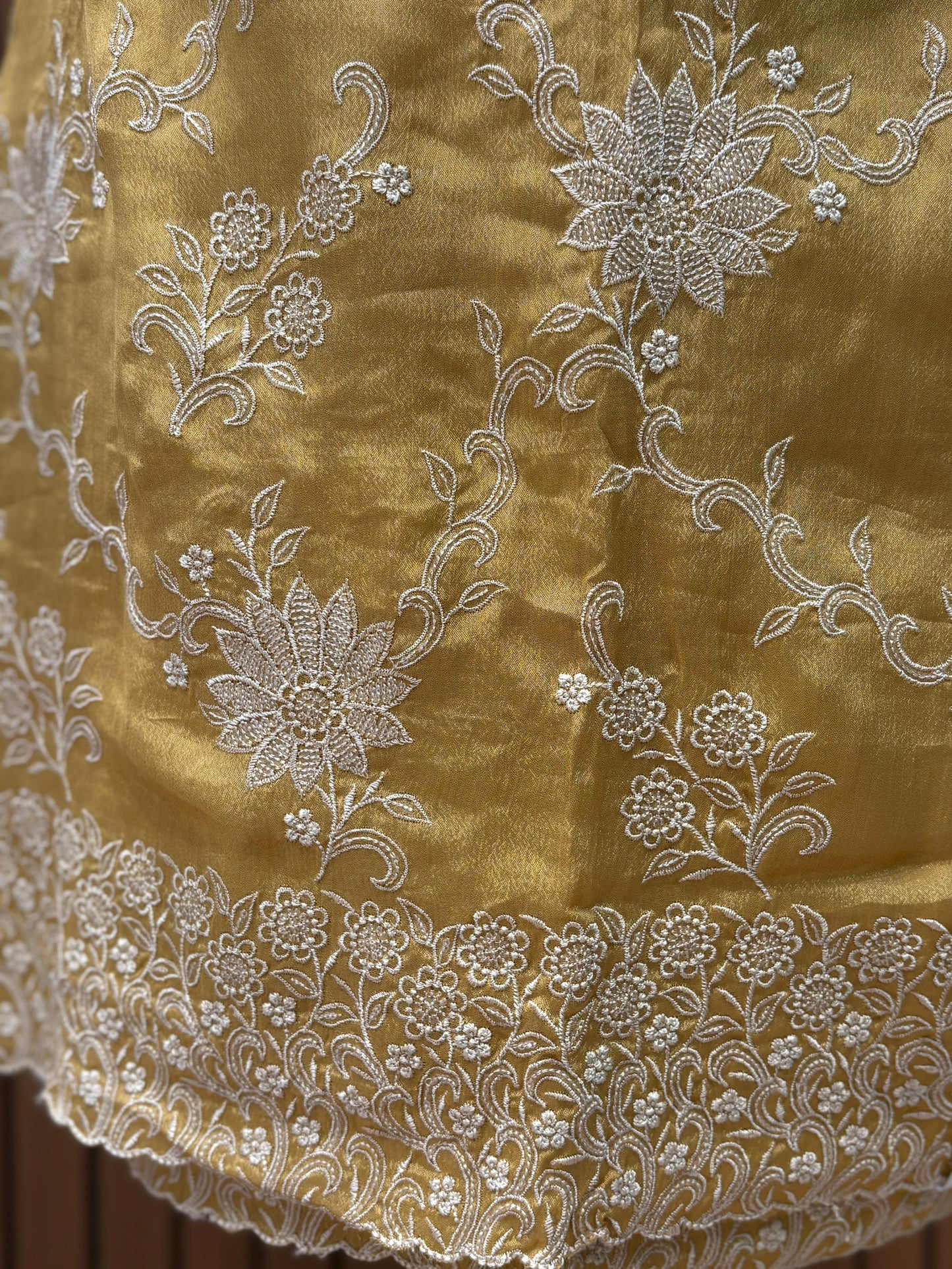 Grace your festive wardrobe with our elegant unstitched Chinon suit