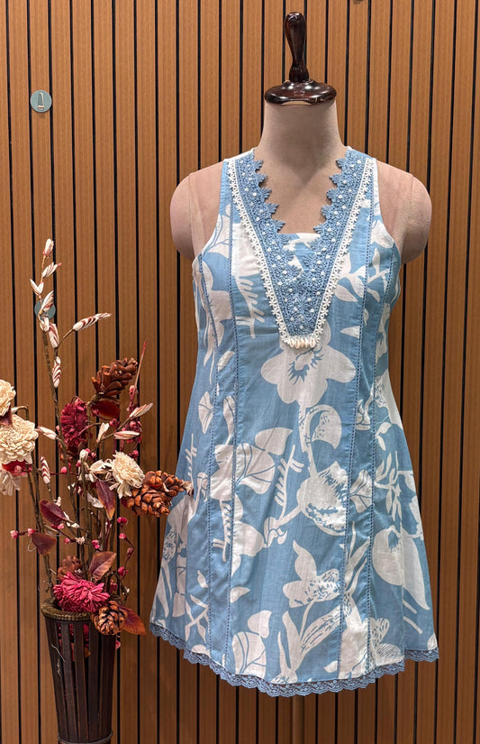 Breeze through summer in this sky blue cotton printed suit