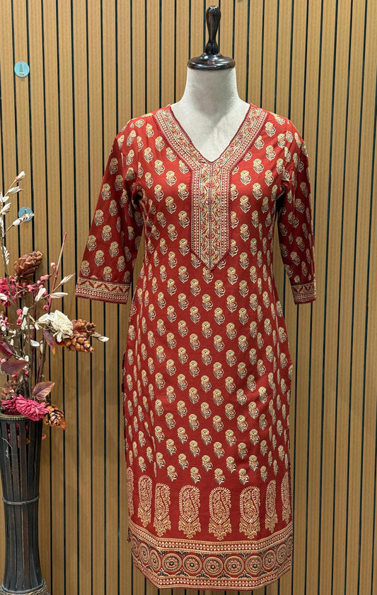 Traditional charm redefined! This cotton kurti set