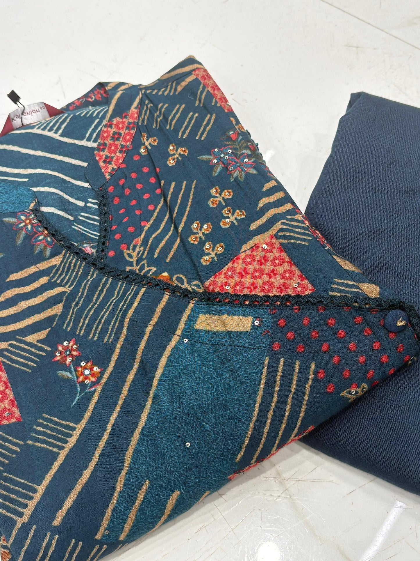 Bring comfort and style together with our elegant printed kurta set
