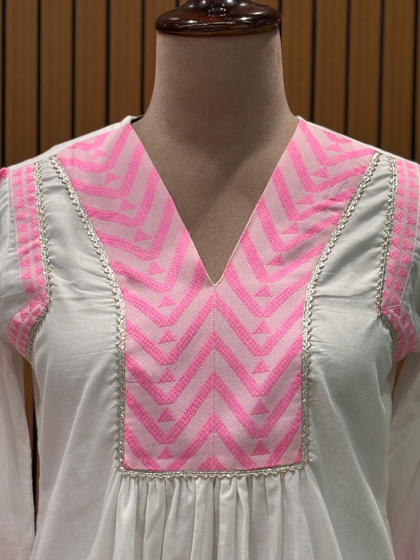 Elevate your summer style with this elegant white cotton cord-set