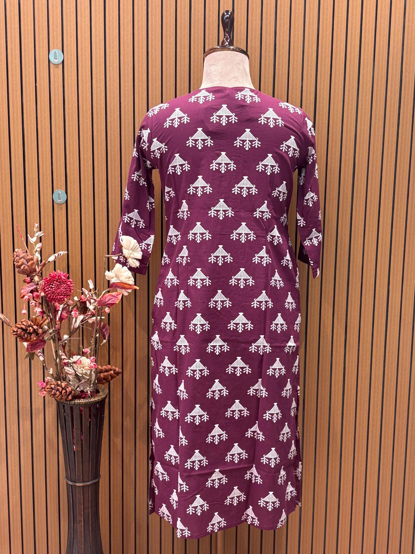 Brighten your wardrobe with this vibrant cotton suit set