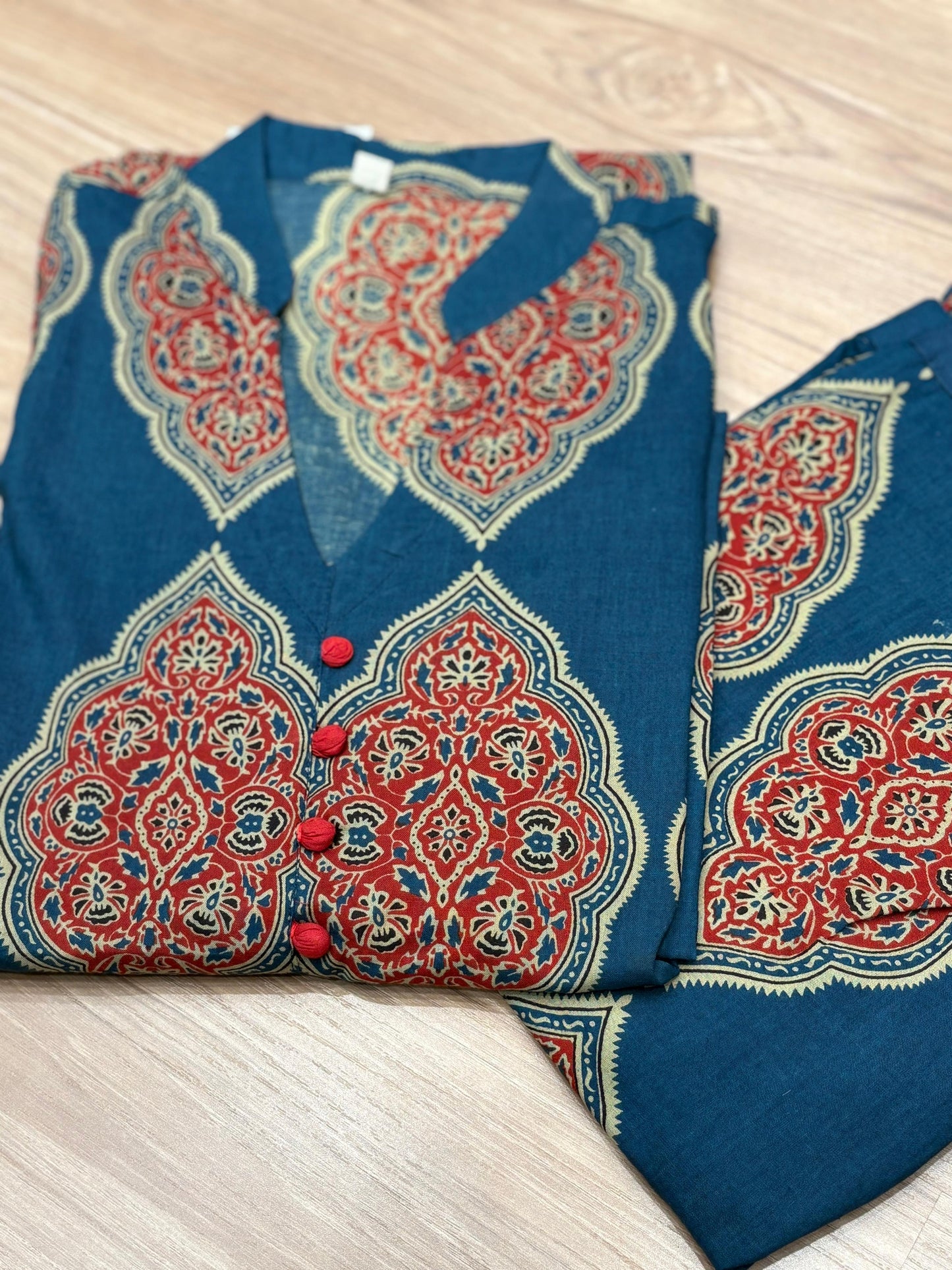 Make a bold statement with this printed cotton kurti