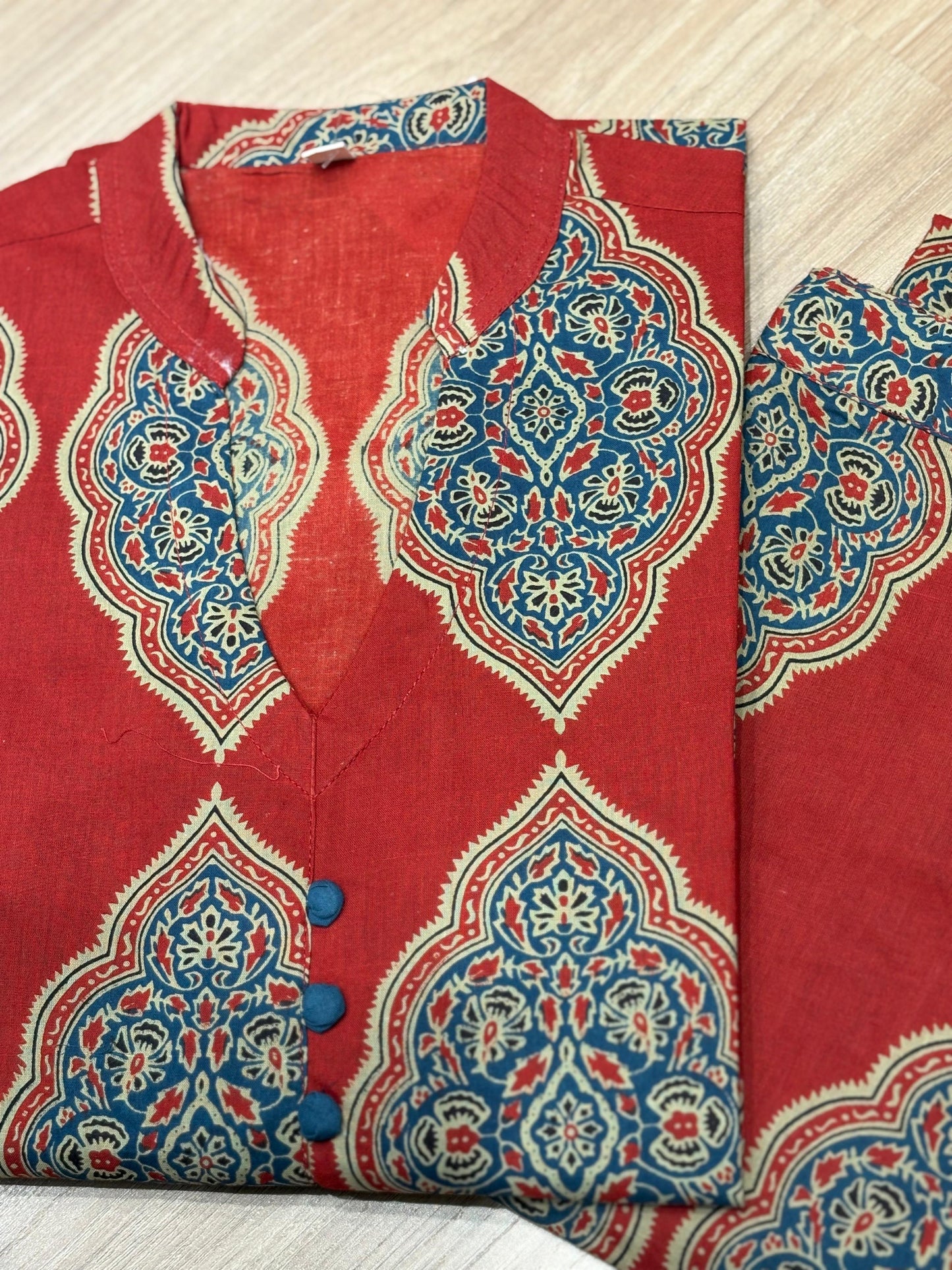 Make a bold statement with this printed cotton kurti
