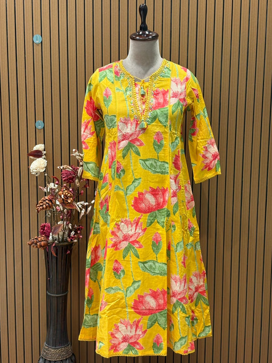 Brighten your festive wardrobe with this vibrant yellow A-line suit