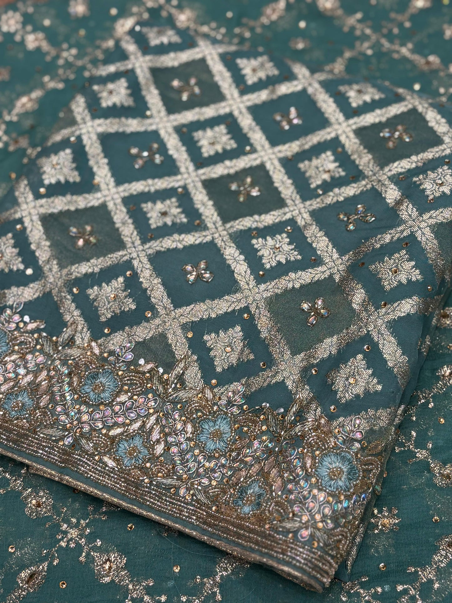 Celebrate this festive season in royalty with our exquisite unstitched suit set.