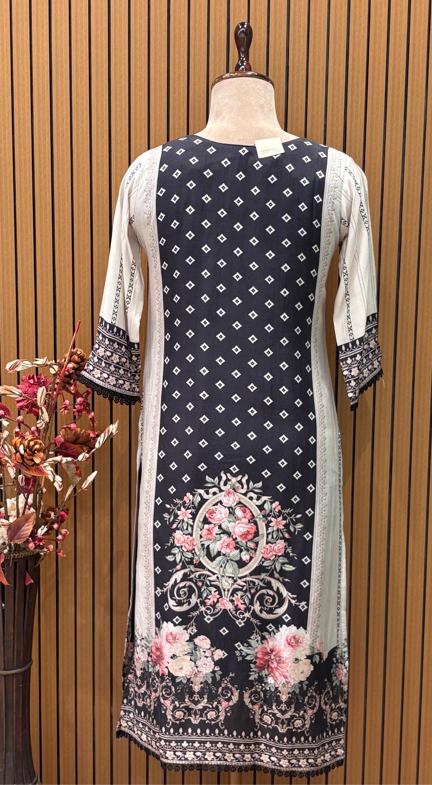 Step into elegance with our muslin cotton kurti set
