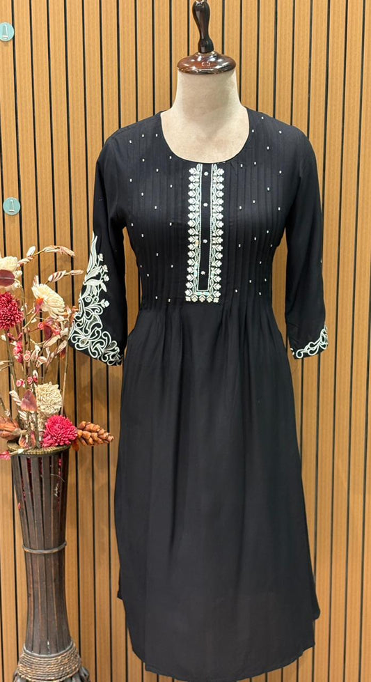 Effortlessly elegant A-line suit set in breathable cotton fabric