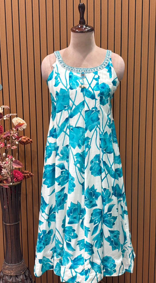 Stylish kurti set crafted in pure cotton fabric