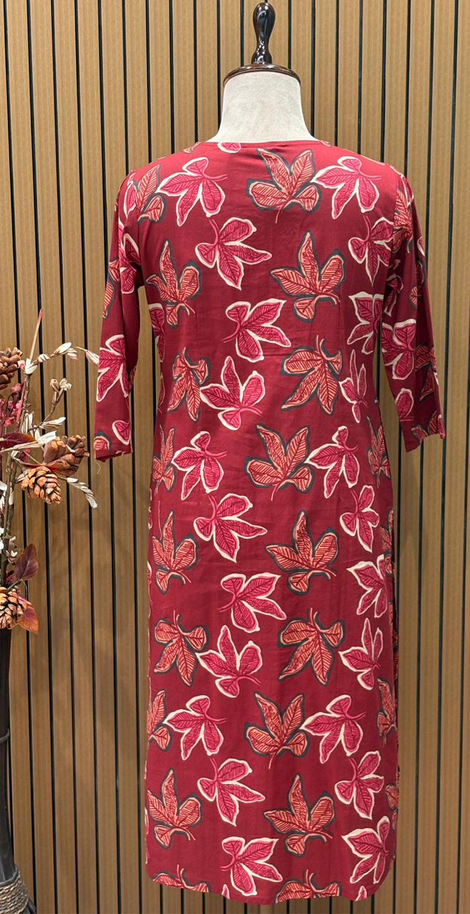 Cotton kurti set in brown & red features leaf prints