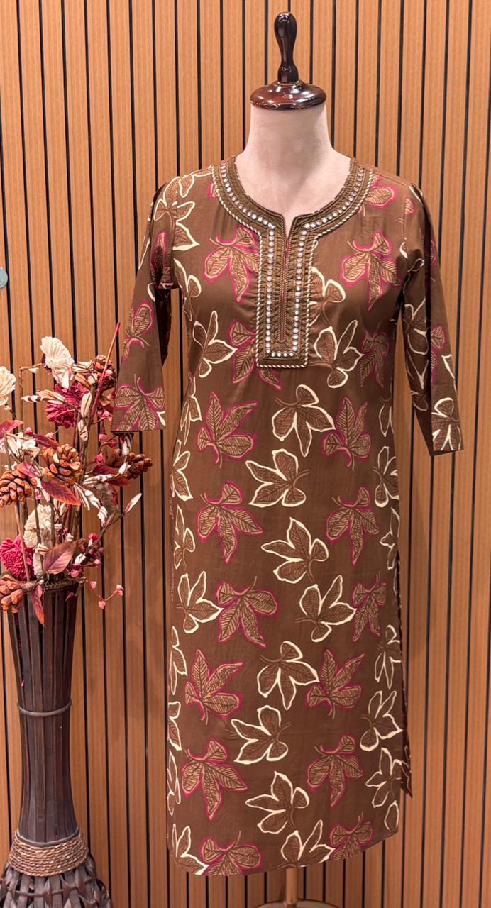 Cotton kurti set in brown & red features leaf prints