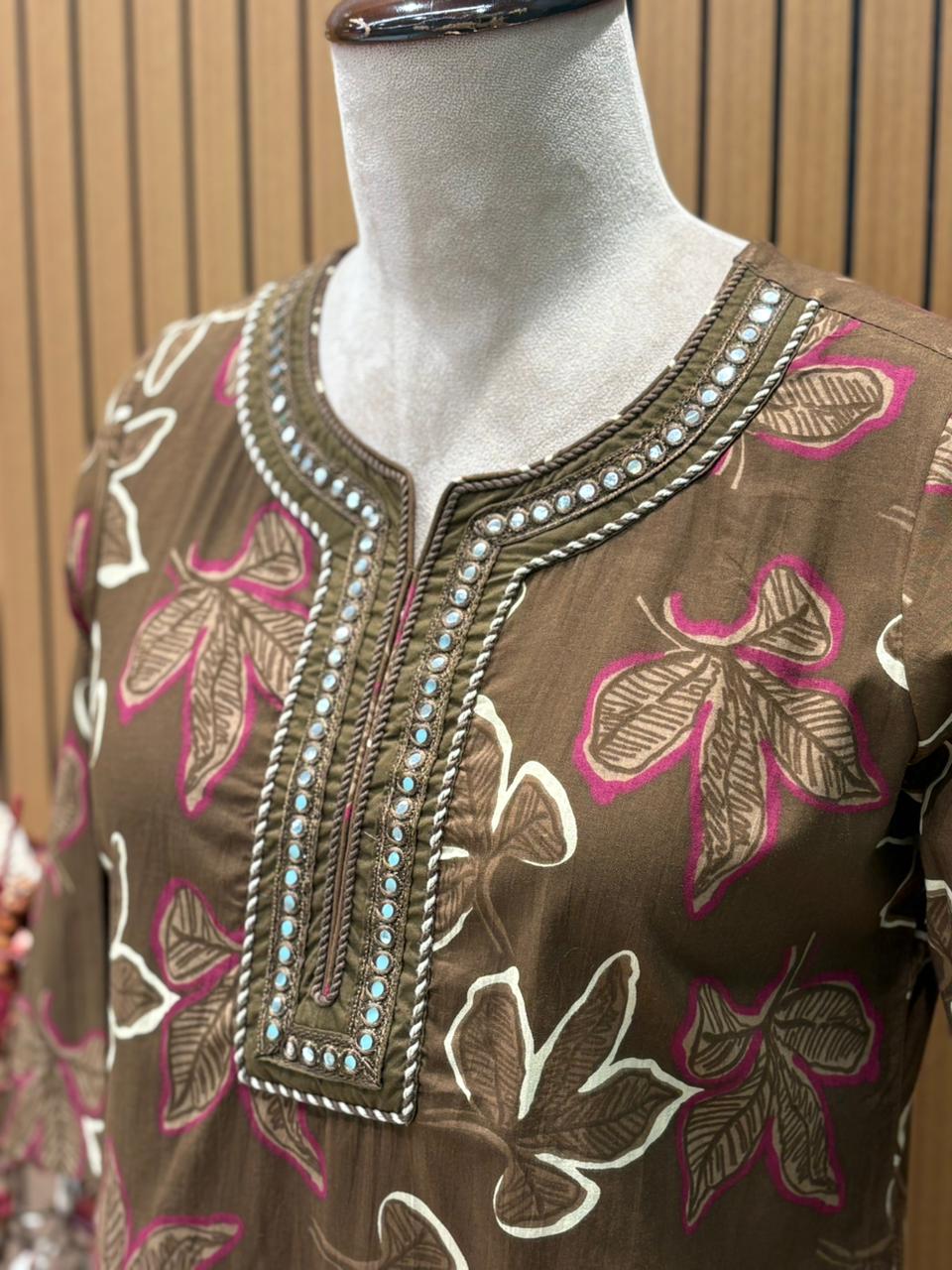 Cotton kurti set in brown & red features leaf prints