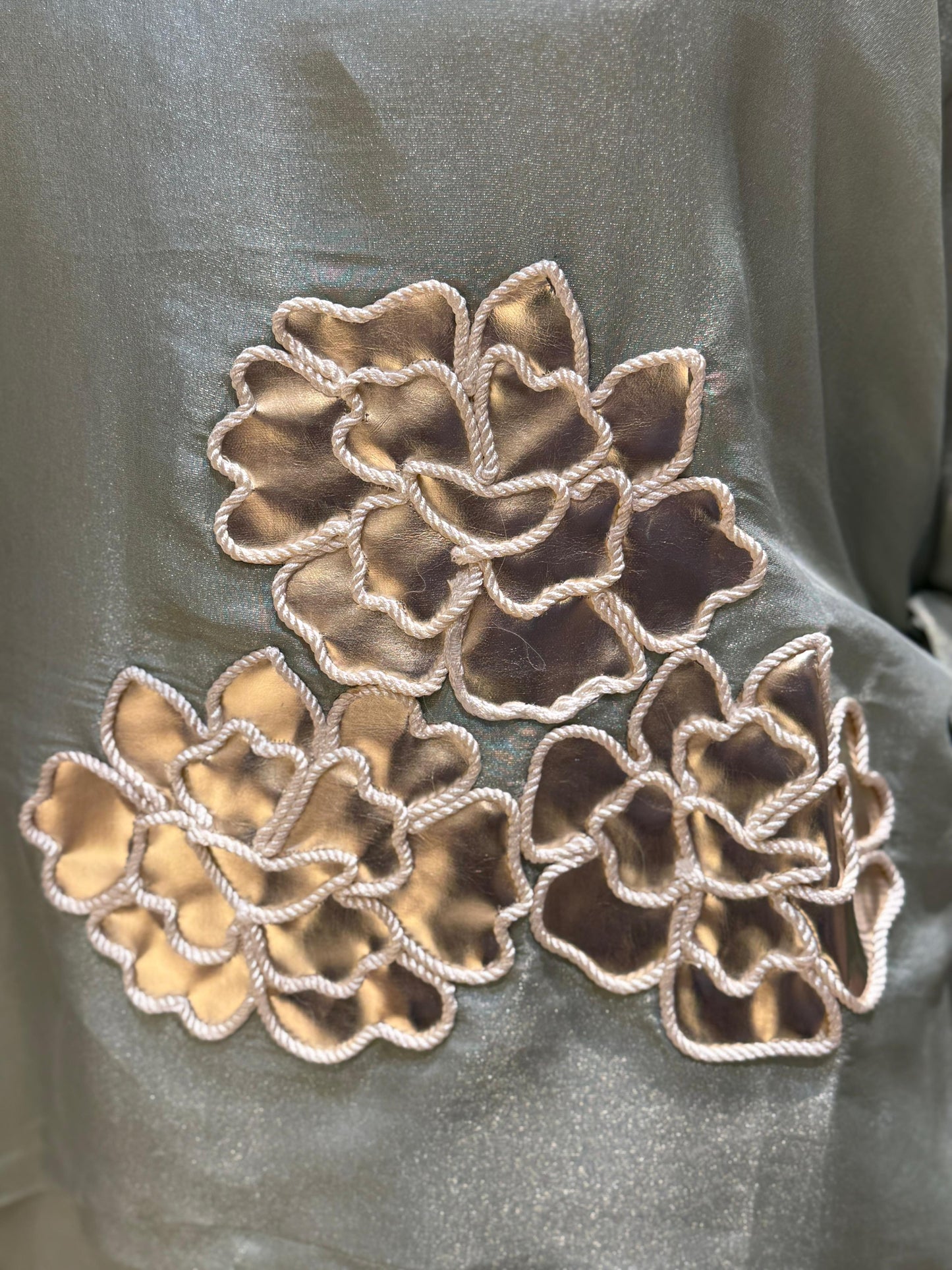 Chic Tissue Shimmer Cord-Set with floral appliqué detailing,