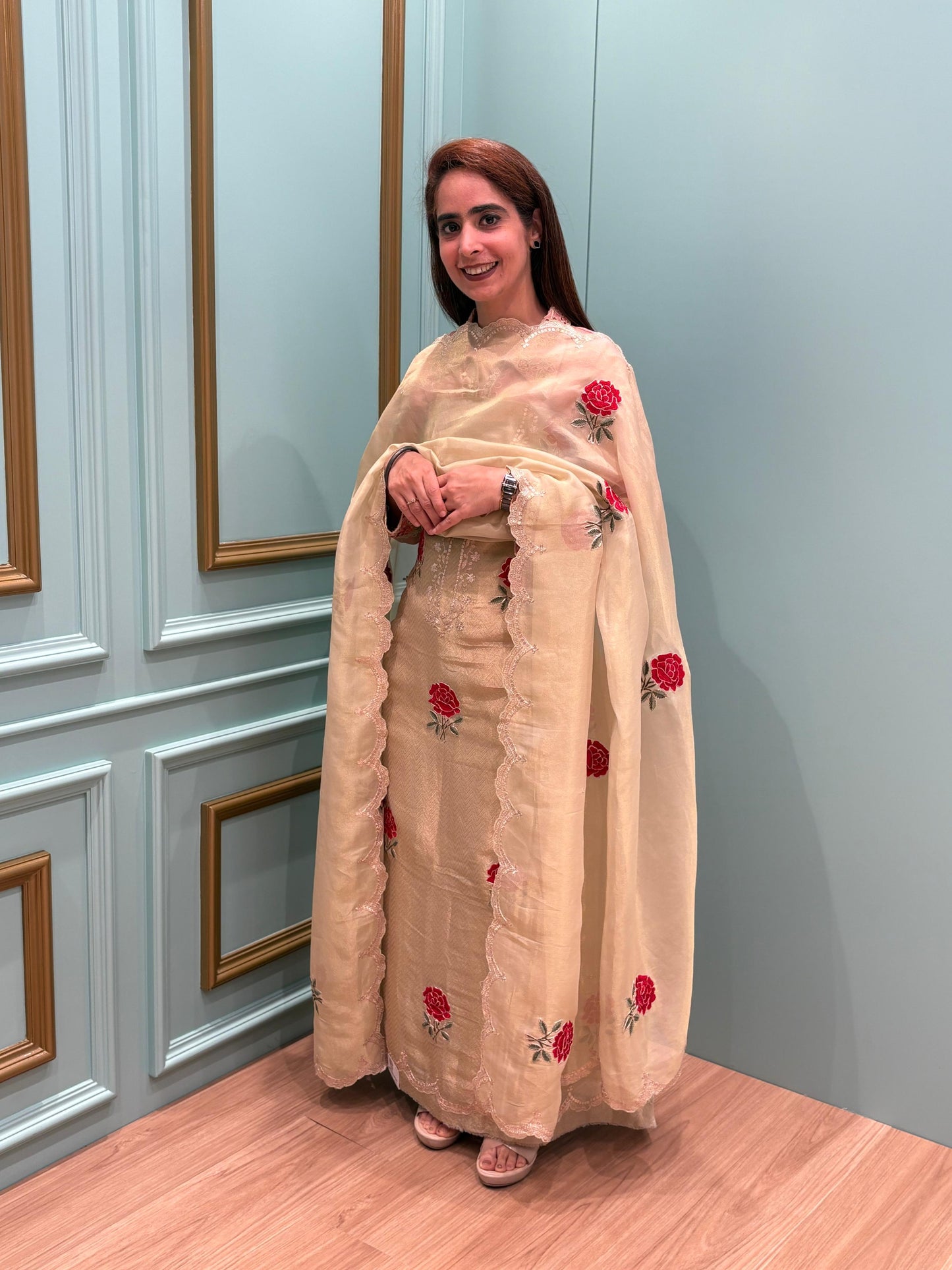Unstitched Organza Zakot Suit, a masterpiece designed for the modern woman