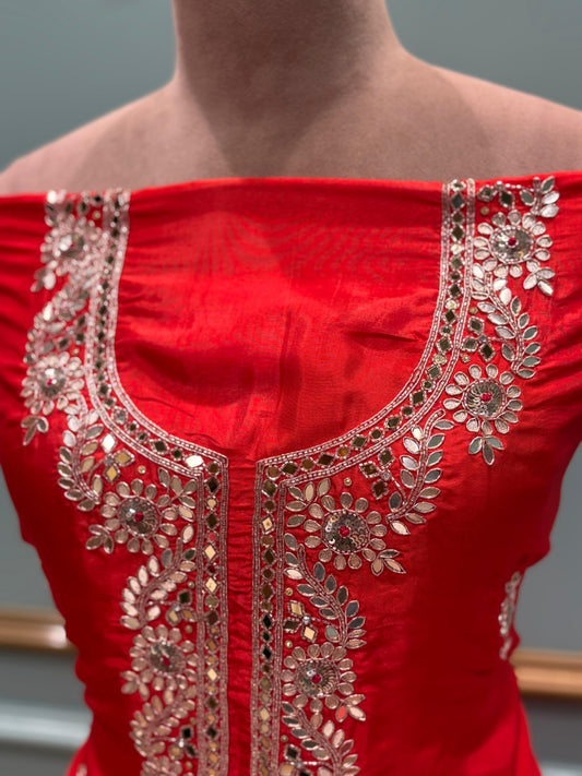 Elegance with our exquisite Upada silk suit set,