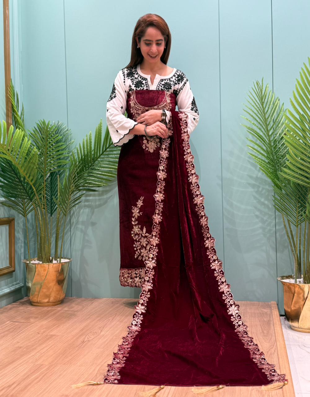 Presenting our luxurious unstitched velvet suit