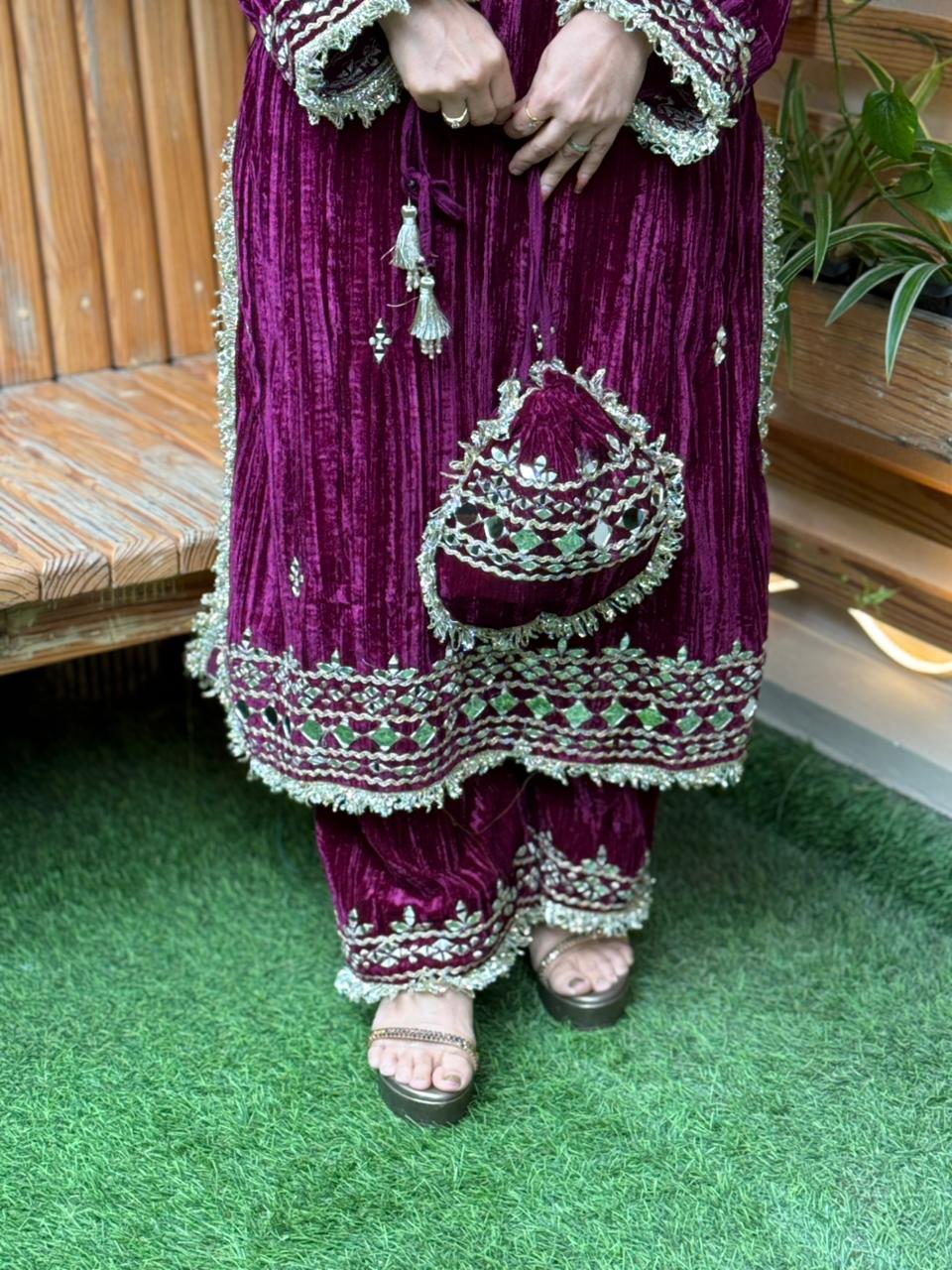 Elegant velvet kurta set is a perfect blend of traditional craftsmanship