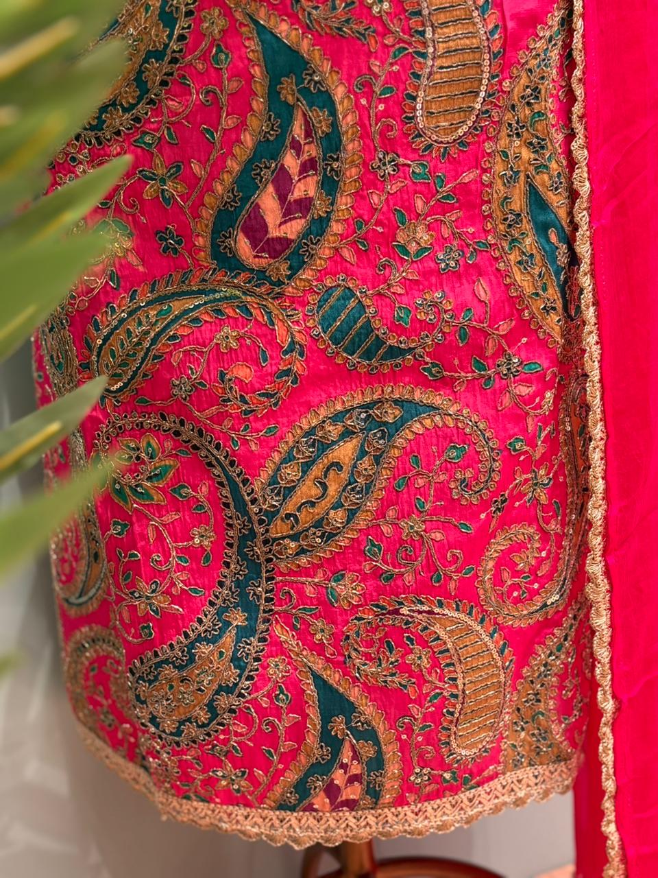 Elegant unstitched suit is designed to make a graceful statement