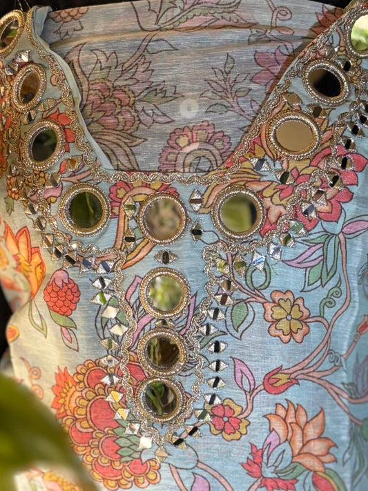 Elevate your everyday elegance with this beautifully designed