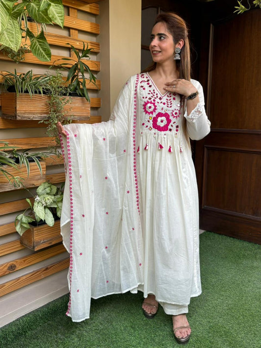 Beautiful mul cotton kurti set is designed for effortless elegance