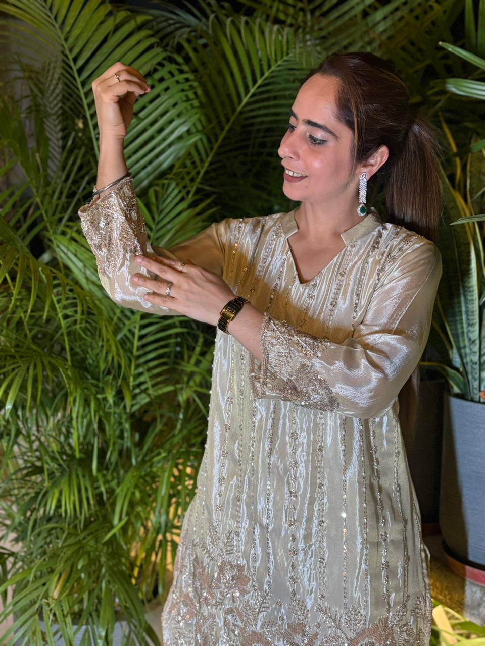 Stunning cord set crafted in luxurious tissue shimmer fabric