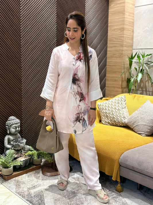 Beautiful cord set crafted in soft chiffon crape fabric