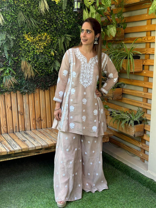 A-line kurta set crafted in soft muslin cotton fabric