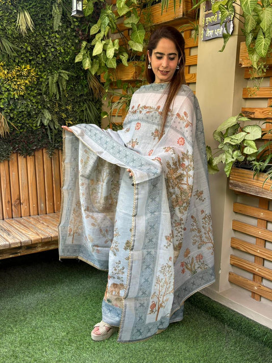 Refresh your wardrobe with this elegant unstitched suit