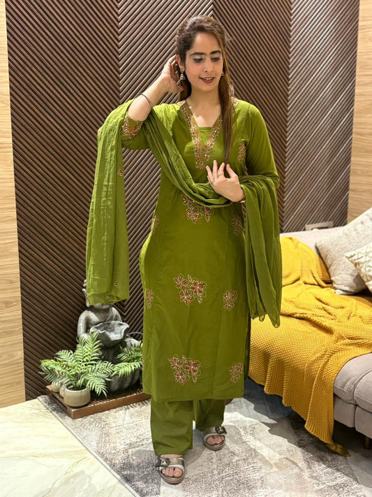 Comfort in this beautiful cotton kurti set