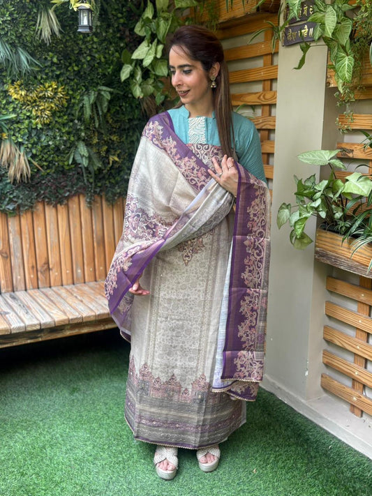 Beautiful unstitched fabric suit