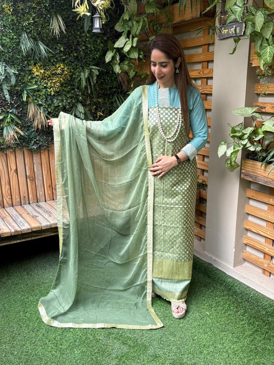 Stunning unstitched suit